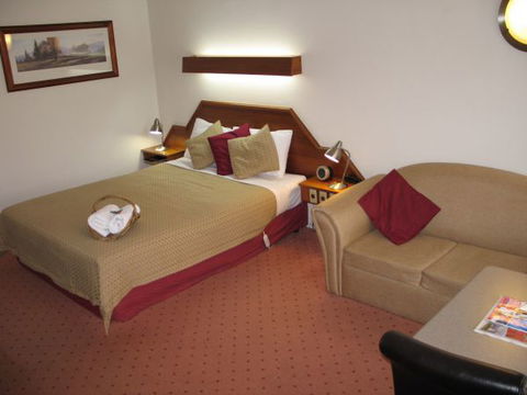 Golden Chain Wine Village Motor Inn - Accommodation Broome 6