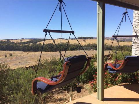 Heathcote Views Bed & Breakfast - Accommodation Broome 1