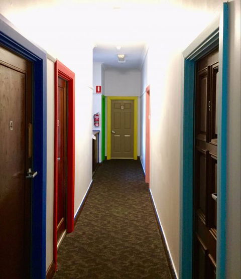 Irish Murphy's Hostel - Accommodation Broome 5
