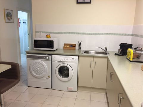 Lyreen's Apartment Bed And Breakfast - Accommodation Broome 10