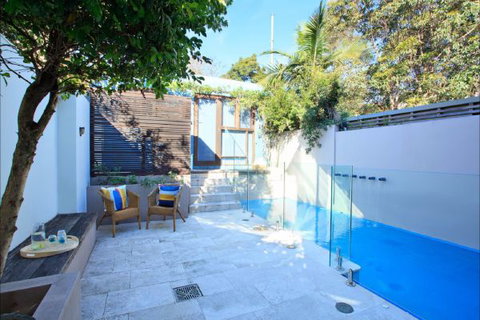 Queens Park Beach House - Accommodation Broome 0