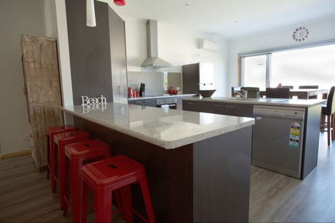 RED FIN Part Of BLUE FIN HOLIDAY HOMES - Accommodation Broome 2