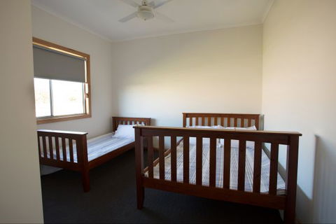 RED FIN Part Of BLUE FIN HOLIDAY HOMES - Accommodation Broome 6