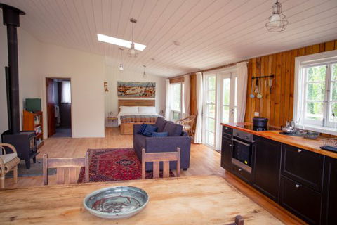 Sandalwood Shearing Shed - Accommodation Broome 3