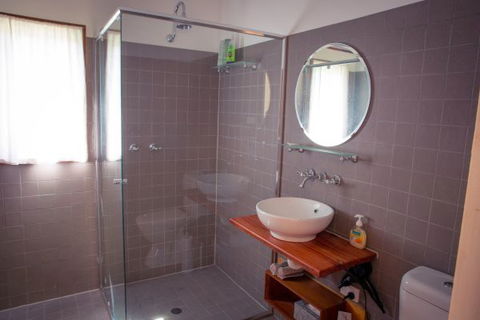 Sandalwood Shearing Shed - Accommodation Broome 6