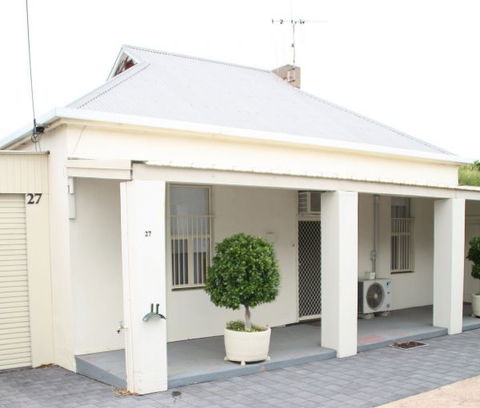 Squatters Cottage - Accommodation Broome 0