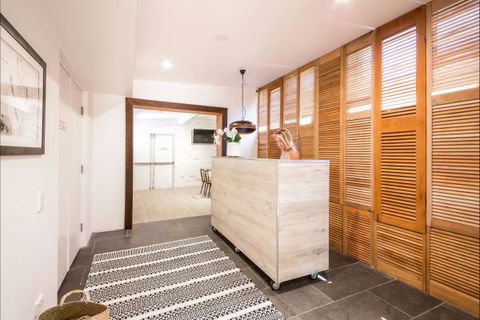Stranded Beach Stay Yeppoon - Accommodation Broome 2