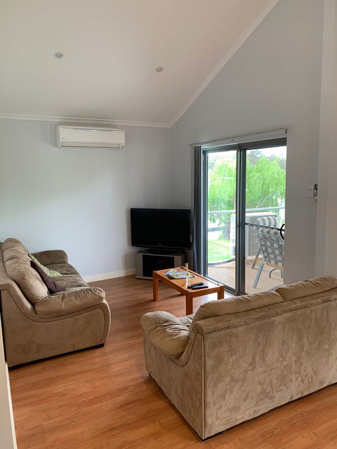 21 Old Murbko Road Morgan - River Shack Rentals - Accommodation Broome 1