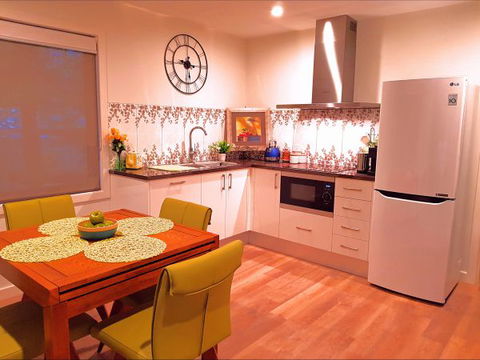 Fox And Hound Apartments - Accommodation Broome 2