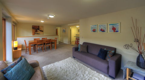 Golden Eagle 2 - Accommodation Broome 1