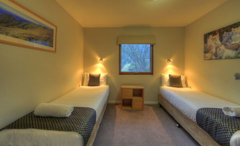 Golden Eagle 2 - Accommodation Broome 8