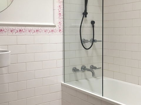 Heathcote Contemporary Art Boutique Accommodation - Accommodation Broome 4