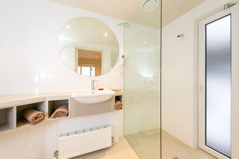 Ropers Alpine Apartments - Accommodation Broome 9