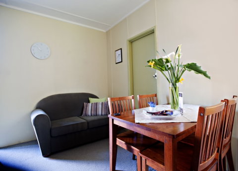 Stable On Riesling - Accommodation Broome 3