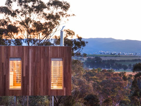 Strikes Mudgee - Accommodation Broome 0