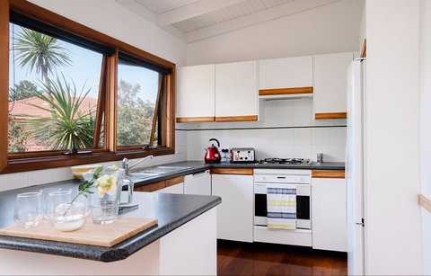 The Loft House At Coalcliff - Accommodation Broome 5