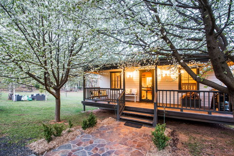 The Guesthouse: Hill End - Accommodation Broome 2