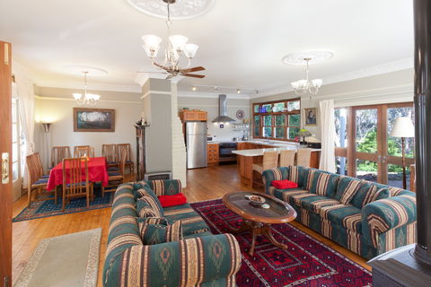 Blue Peace: Blue Mountains Home - Accommodation Broome 1