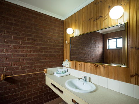 Country Mile Motor Inn - Accommodation Broome 2