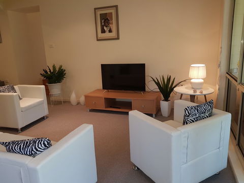 Ellie's Hide-Away At Malua Bay - Accommodation Broome 2