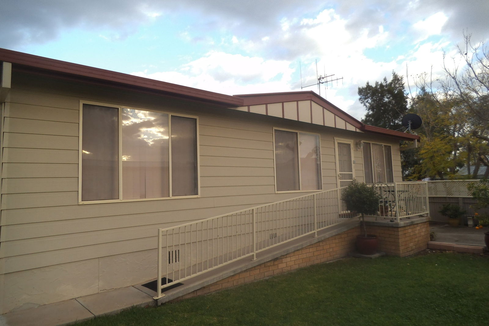 Fairholme NSW Accommodation Broome