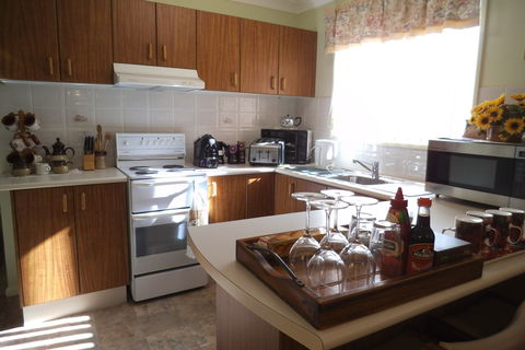 Hillview Bed And Breakfast - Accommodation Broome 4