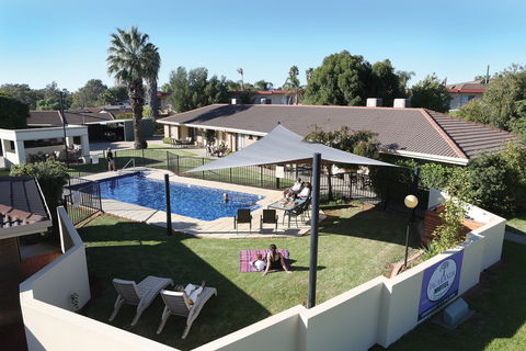 Jacaranda Motel And Holiday Units - Accommodation Broome 0