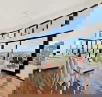 McLaren Eye - Accommodation Broome