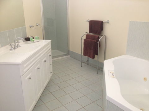 Meeniyan Motel And Bike Hire - Accommodation Broome 5