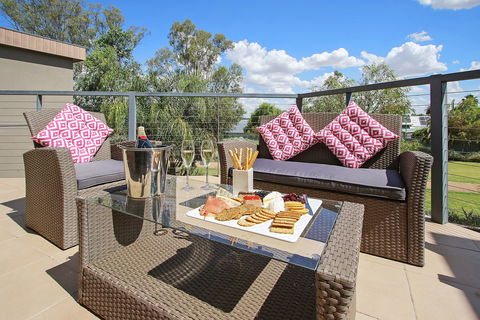 Mulwala Townhouse Two - Accommodation Broome 1