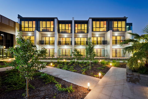 Quality Hotel Taylors Lakes - Accommodation Broome 0