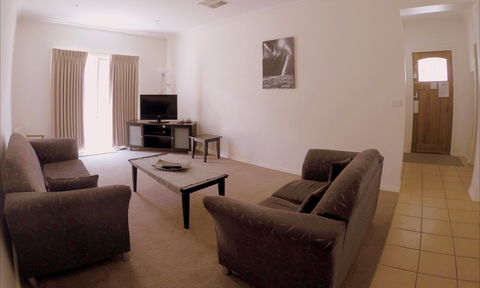 Shamore Apartments - Eleventh Street Mildura - Accommodation Broome 2