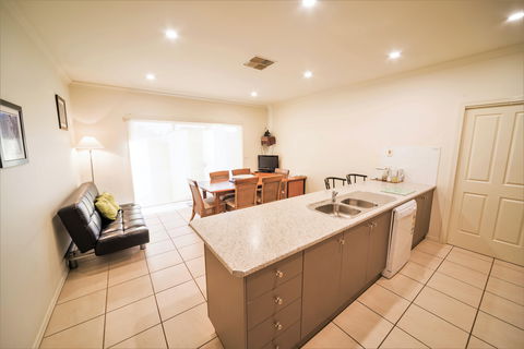 Shamore Apartments - Eleventh Street Mildura - Accommodation Broome 8