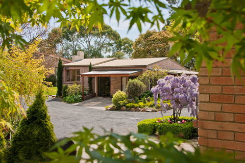 Shingles Riverside Cottages - The - Accommodation Broome 7