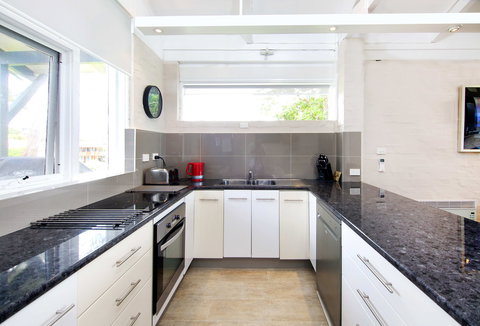 The View In Scotts Head - Accommodation Broome 6