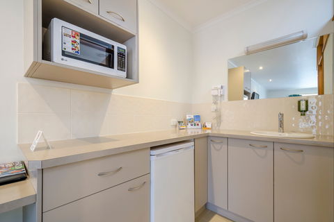Werribee Motel & Apartments - Accommodation Broome 2