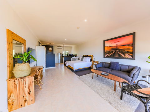 COAST Motel & Apartments - Accommodation Broome 1
