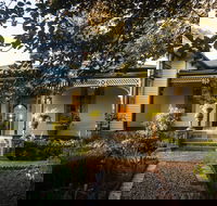 Holyrood House - Accommodation Broome