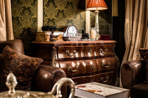 Holyrood House - Accommodation Broome 1