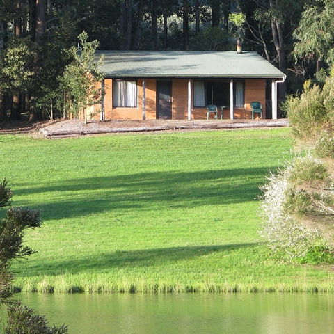 Pemberton Lake View Chalets - Accommodation Broome 0