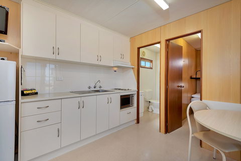 Stansbury Foreshore Caravan Park - Accommodation Broome 2