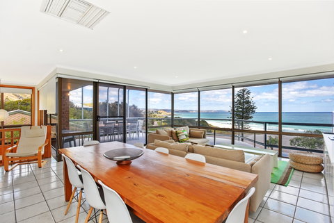 2/101 Gold Coast Drive, Carrickalinga - Accommodation Broome 1