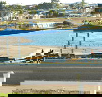 API Pelican Beach Front Apartments Kalbarri - Accommodation Broome