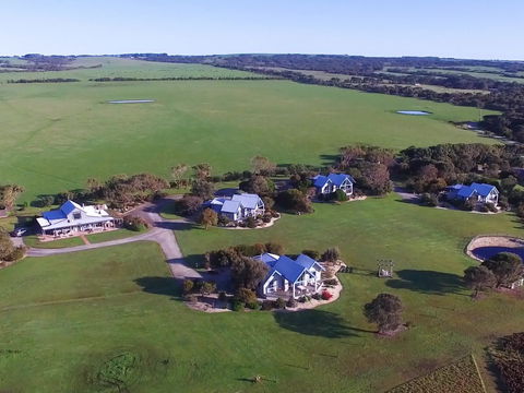 Bear Gully Coastal Cottages - Accommodation Broome 0