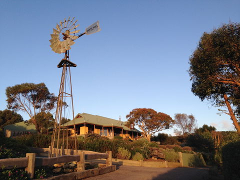 Daysy Hill Country Cottages - Accommodation Broome 0