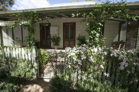 Laidlaw Cottage - Accommodation Broome 1