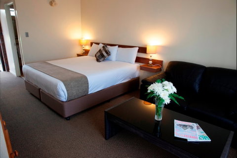 Longreach Motor Inn - Accommodation Broome 0