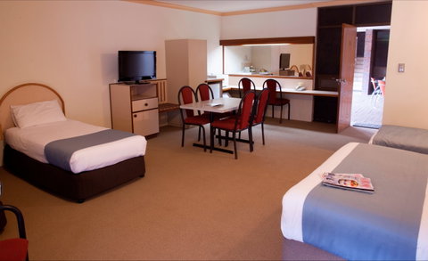Longreach Motor Inn - Accommodation Broome 2