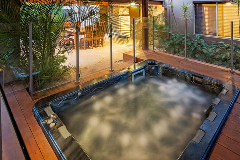 Santai Dunsborough - Accommodation Broome 0