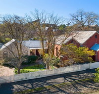 Sunday House - Maldon - Accommodation Broome